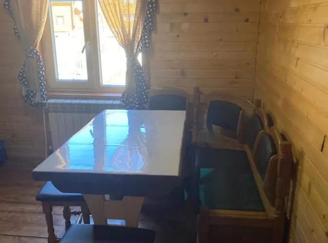 דירה сімейний номер 1 у ані *